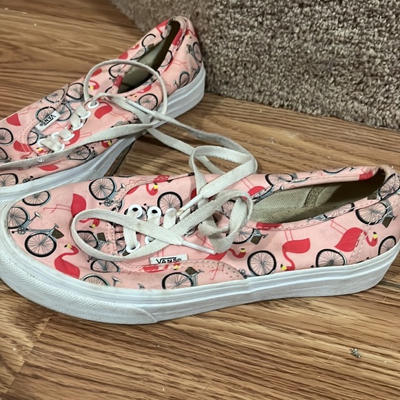 Gently warm pink flamingo vans - Picture 2 of 2